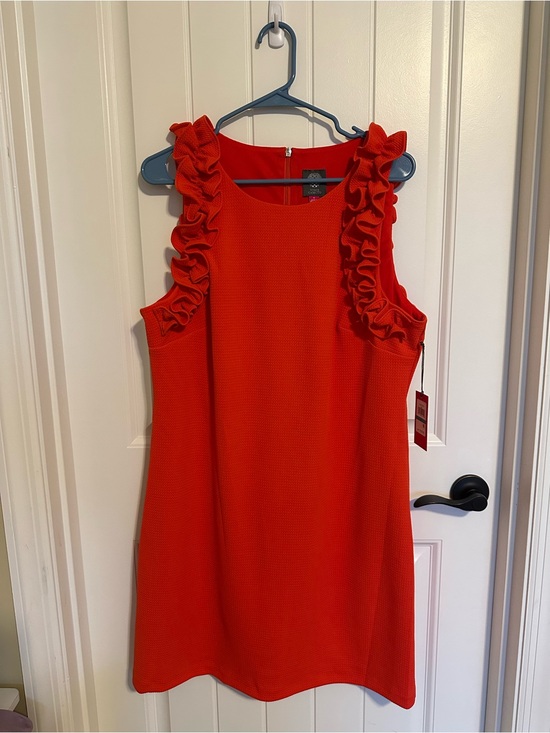 Vince Camuto Dresses & Skirts - 🆕 Ruffled Sleeveless Shift Dress